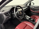 Used 2024 Porsche Macan image 4