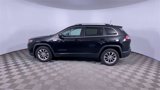Used 2019 Jeep Cherokee Latitude Plus w/ Comfort/Convenience Group image 5
