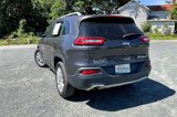 Used 2017 Jeep Cherokee Limited image 3