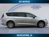 Used 2022 Chrysler Voyager LX image 6