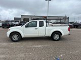Used 2021 Nissan Frontier SV image 2