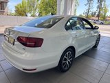 Used 2017 Volkswagen Jetta SE image 4