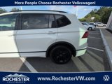Used 2022 Volkswagen Tiguan SE R-Line image 4