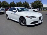 Used 2019 Alfa Romeo Giulia image 2