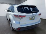 Used 2014 Toyota Highlander Limited Platinum image 3