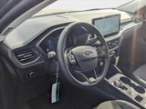 New 2025 Ford Escape SE image 3