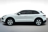 Used 2022 Porsche Cayenne Platinum Edition image 2
