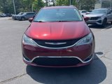 Used 2019 Chrysler Pacifica Touring-L image 2