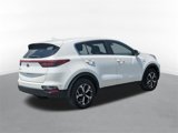 Used 2022 Kia Sportage LX image 3