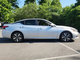 Used 2021 Nissan Altima 2.5 SV image 2
