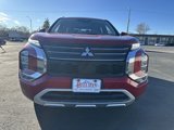 Used 2023 Mitsubishi Outlander SE image 2