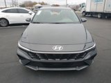 New 2025 Hyundai Elantra SEL image 3