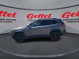 Used 2018 Jeep Cherokee Trailhawk image 5