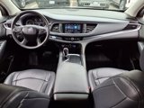 Used 2021 Buick Enclave Essence image 4