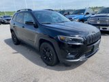 Used 2023 Jeep Cherokee Altitude Lux image 2