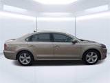 Used 2015 Volkswagen Passat 1.8T Limited Edition image 2