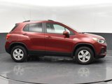 Used 2022 Chevrolet Trax LT w/ Driver Confidence Package image 4
