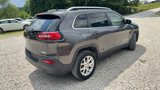 Used 2018 Jeep Cherokee Latitude Plus w/ Cold Weather Group image 5
