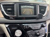 Used 2018 Chrysler Pacifica Touring-L image 3