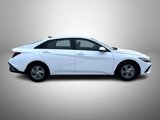 New 2025 Hyundai Elantra SE image 4