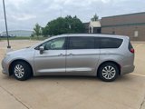 Used 2017 Chrysler Pacifica Touring-L image 4
