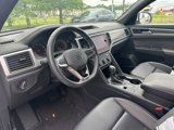 Used 2021 Volkswagen Atlas Cross Sport SE image 2