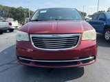 Used 2015 Chrysler Town & Country Limited Platinum image 3