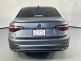 Used 2024 Volkswagen Jetta SE w/ Panoramic Sunroof Package image 5