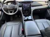 Certified 2023 Jeep Grand Cherokee Limited image 4
