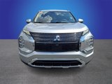 Used 2022 Mitsubishi Outlander ES image 2