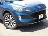 Used 2020 Ford Escape Titanium image 3
