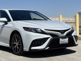 Used 2023 Toyota Camry SE image 3