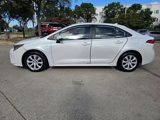 Used 2022 Toyota Corolla LE image 2