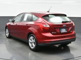 Used 2013 Ford Focus SE w/ SE Winter Pkg image 4