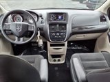 Used 2019 Dodge Grand Caravan SE image 5
