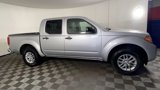 Used 2015 Nissan Frontier SV image 3
