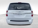 Used 2015 Chrysler Town & Country Touring-L w/ Driver Convenience Group image 4