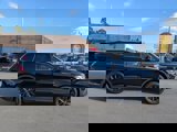 Used 2024 Volkswagen Tiguan SE image 2
