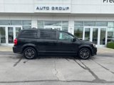 Used 2017 Dodge Grand Caravan GT image 2