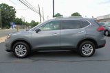 Used 2018 Nissan Rogue SV image 2