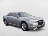 Used 2016 Chrysler 300 C image 3