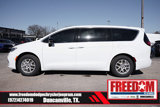 New 2025 Chrysler Pacifica Select image 2