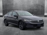 Used 2023 Volkswagen Jetta SE w/ Panoramic Sunroof Package image 3