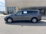 Used 2022 Chrysler Pacifica Touring-L image 1
