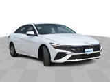 Used 2025 Hyundai Elantra SE w/ Cargo Package image 2