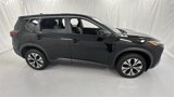 Used 2023 Nissan Rogue SV image 2
