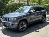 Used 2019 Jeep Grand Cherokee Limited w/ Luxury Group II image 2