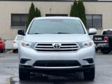 Used 2011 Toyota Highlander 4WD image 2