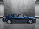 Used 2018 Toyota Camry LE image 4