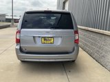 Used 2015 Chrysler Town & Country Touring-L w/ Driver Convenience Group image 5